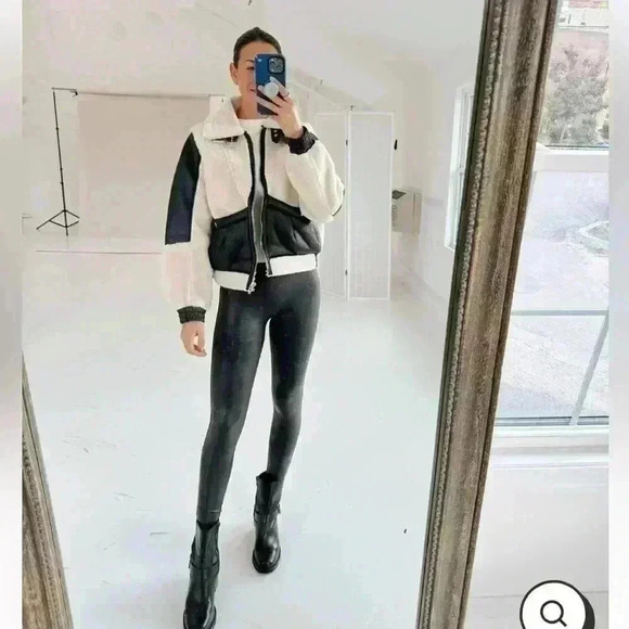 Blank NYC Mixed Media Moto Jacket size large - Picture 4 of 11